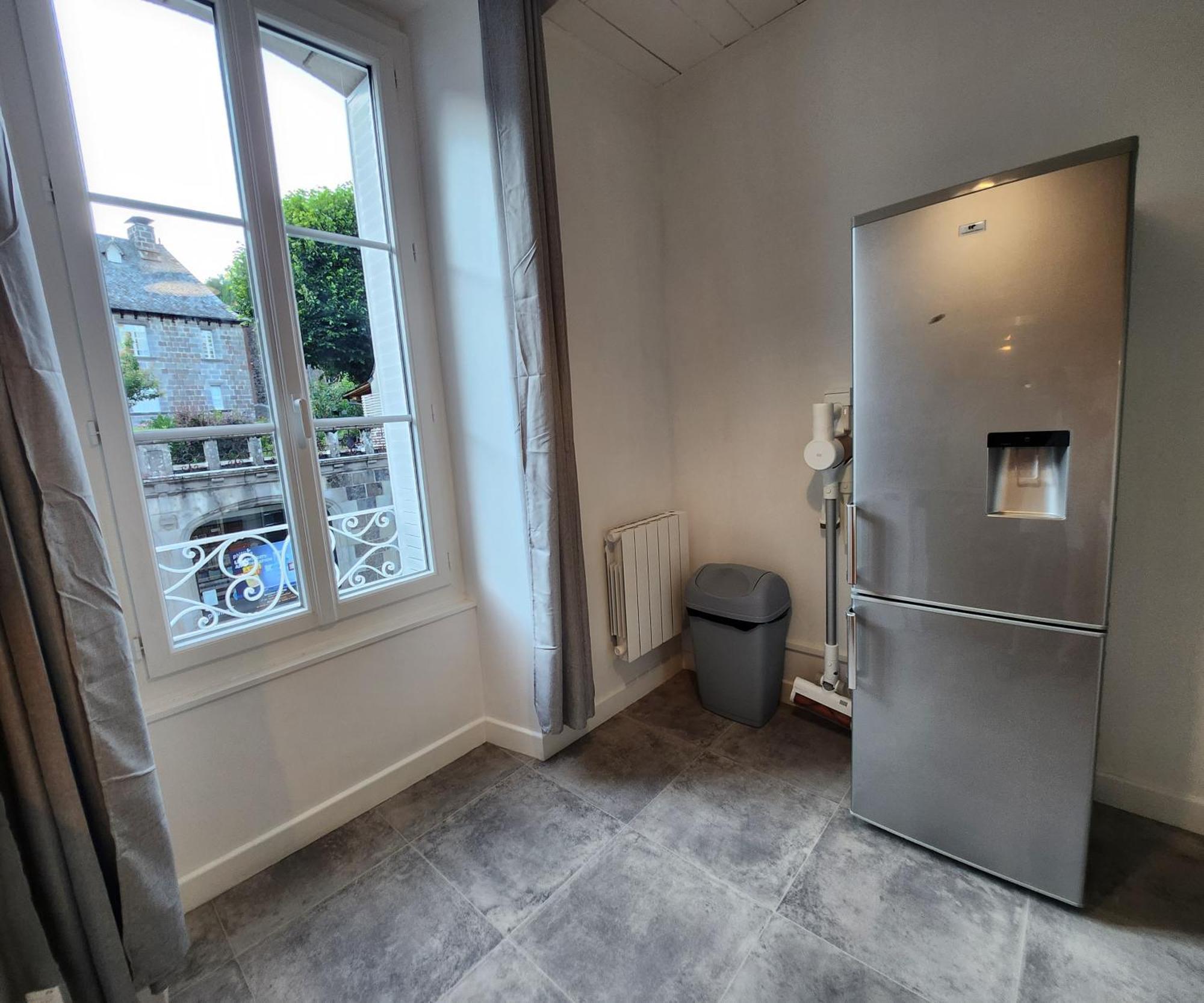 Chaleureux Appartement Refait A Neuf Vic-sur-Cère 외부 사진