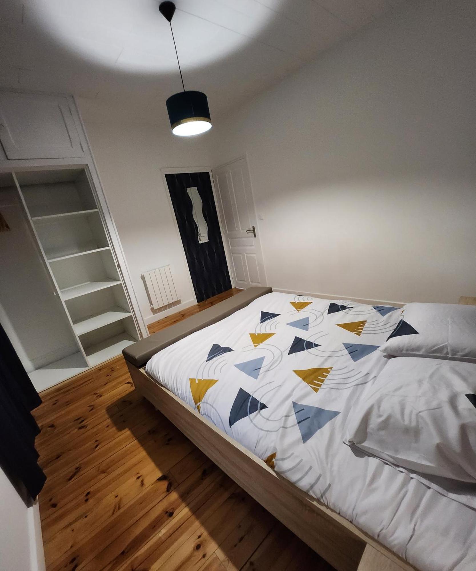 Chaleureux Appartement Refait A Neuf Vic-sur-Cère 외부 사진