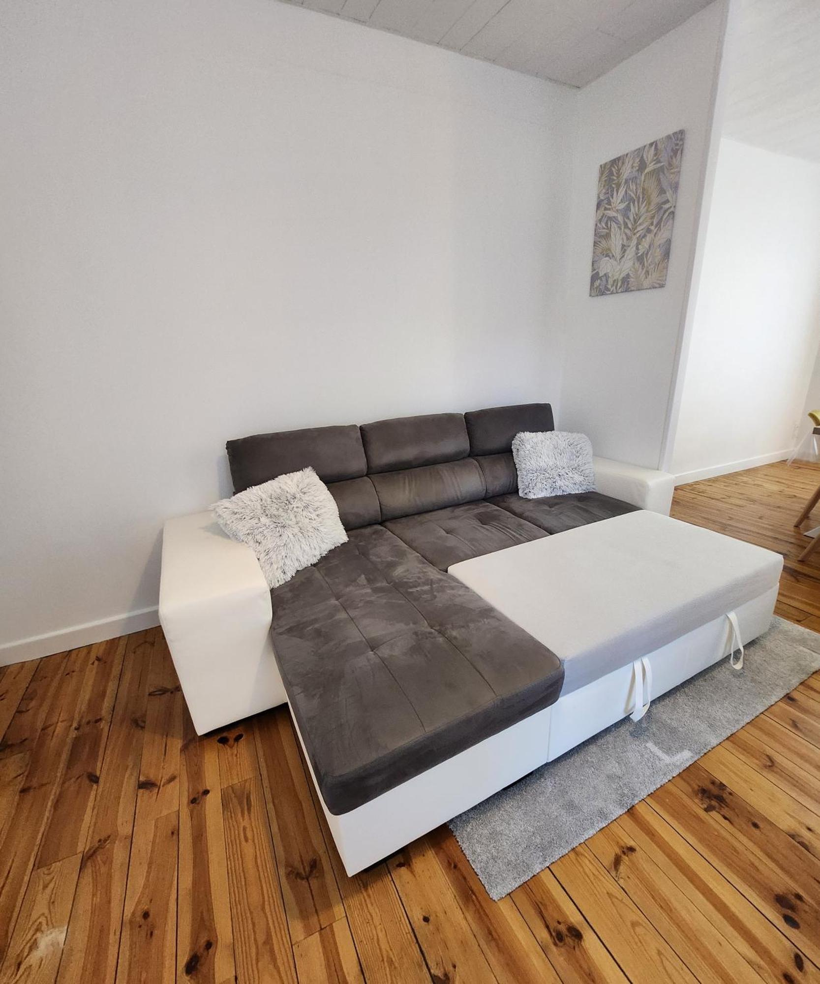Chaleureux Appartement Refait A Neuf Vic-sur-Cère 외부 사진